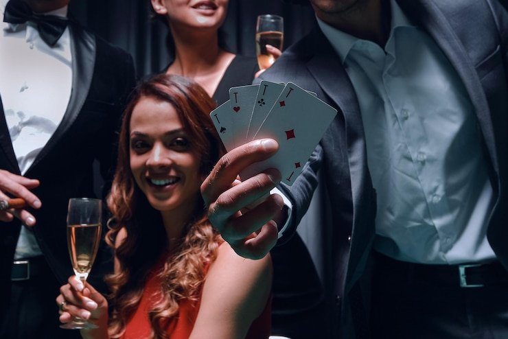 Tim pengembang lov4d bekerja untuk menghadirkan fitur hiburan online terbaik bagi pengguna di Indonesia